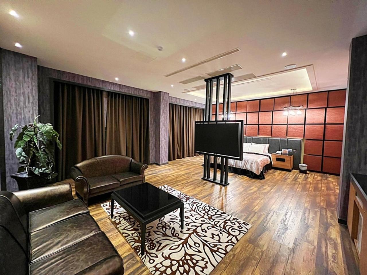 Aquarius Motel Taizhong Zewnętrze zdjęcie